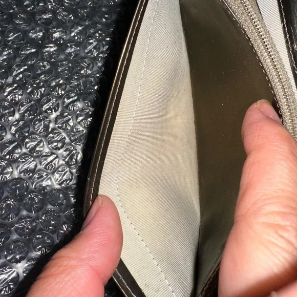 Chanel Metallic CC Logo Long Bifold Flap Wallet - Picture 11 of 12